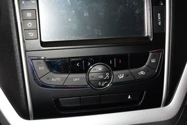 2014款吉利新帝豪两厢