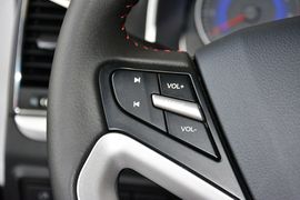 2014款吉利新帝豪两厢