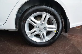 2014款吉利金刚1.5L手动进取型