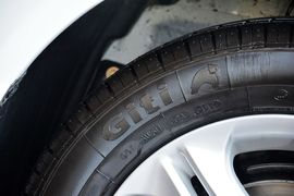 2014款吉利金刚1.5L手动进取型
