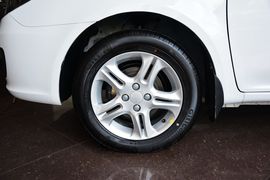 2014款吉利金刚1.5L手动进取型