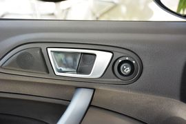 2013款福特嘉年华两厢1.5L自动品尚型