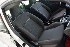 2013款福特嘉年华两厢1.5L自动品尚型