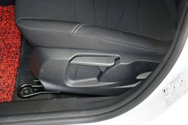 2013款福特嘉年华两厢1.5L自动品尚型