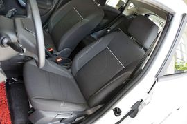 2013款福特嘉年华两厢1.5L自动品尚型