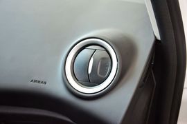 2013款福特嘉年华两厢1.5L自动品尚型