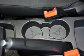 2013款福特嘉年华两厢1.5L自动品尚型