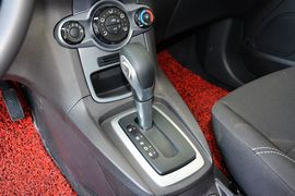 2013款福特嘉年华两厢1.5L自动品尚型