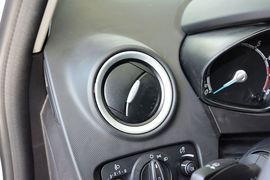 2013款福特嘉年华两厢1.5L自动品尚型