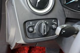 2013款福特嘉年华两厢1.5L自动品尚型