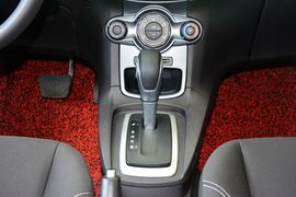 2013款福特嘉年华两厢1.5L自动品尚型