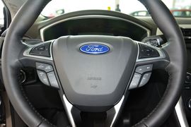 2013款福特蒙迪欧1.5L