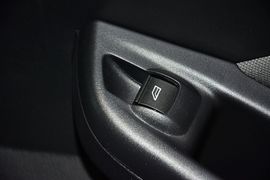 2012款福特福克斯两厢1.6L自动舒适型