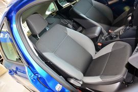 2012款福特福克斯两厢1.6L自动舒适型