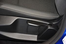 2012款福特福克斯两厢1.6L自动舒适型