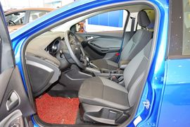 2012款福特福克斯两厢1.6L自动舒适型
