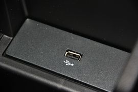 2012款福特福克斯两厢1.6L自动舒适型