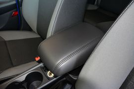 2012款福特福克斯两厢1.6L自动舒适型