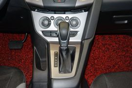 2012款福特福克斯两厢1.6L自动舒适型