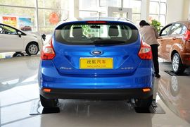 2012款福特福克斯两厢1.6L自动舒适型