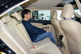 2015款丰田凯美瑞Hybrid
