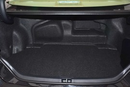2015款丰田凯美瑞Hybrid