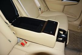 2015款丰田凯美瑞Hybrid