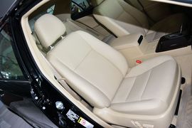 2015款丰田凯美瑞Hybrid