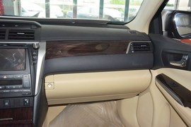 2015款丰田凯美瑞Hybrid