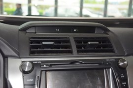 2015款丰田凯美瑞Hybrid