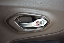 2014款Jeep自由光2.4L豪华版
