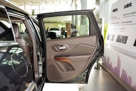2014款Jeep自由光2.4L豪华版