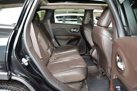 2014款Jeep自由光2.4L豪华版