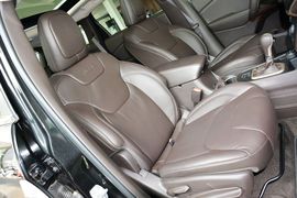 2014款Jeep自由光2.4L豪华版