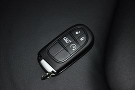 2014款Jeep自由光2.4L豪华版