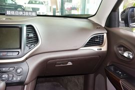 2014款Jeep自由光2.4L豪华版