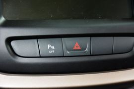 2014款Jeep自由光2.4L豪华版