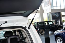 2014款Jeep自由客2.0L运动版