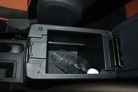 2014款Jeep自由客2.0L运动版