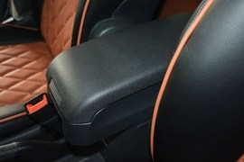 2014款Jeep自由客2.0L运动版