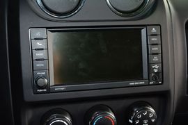 2014款Jeep自由客2.0L运动版