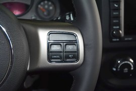 2014款Jeep自由客2.0L运动版