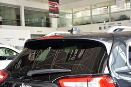 2014款Jeep自由光2.4L豪华版
