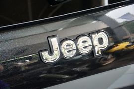 2014款Jeep自由光2.4L豪华版