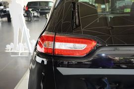 2014款Jeep自由光2.4L豪华版