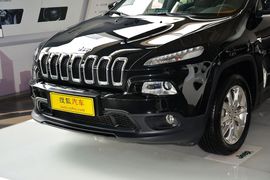 2014款Jeep自由光2.4L豪华版