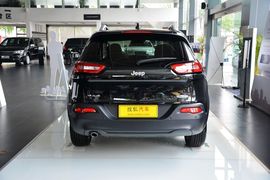   2014款Jeep自由光2.4L豪华版