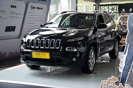   2014款Jeep自由光2.4L豪华版