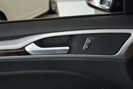 2013款福特蒙迪欧2.0L