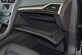 2013款福特蒙迪欧2.0L